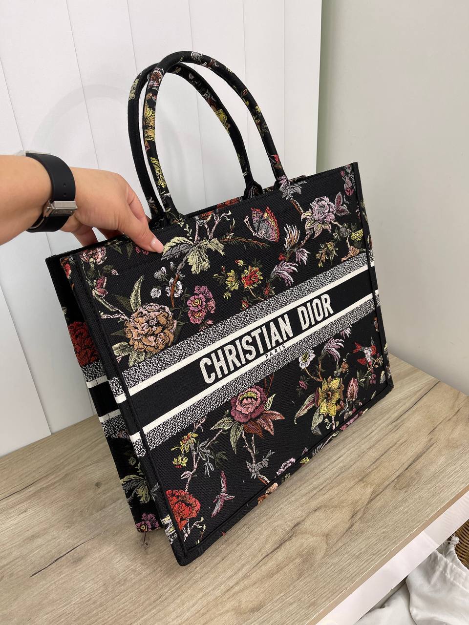 Черная женская сумка с рисунками 42 см премиум Christian Dior BP-25517 Черная женская сумка с рисунками 42 см премиум Christian Dior BP-25517