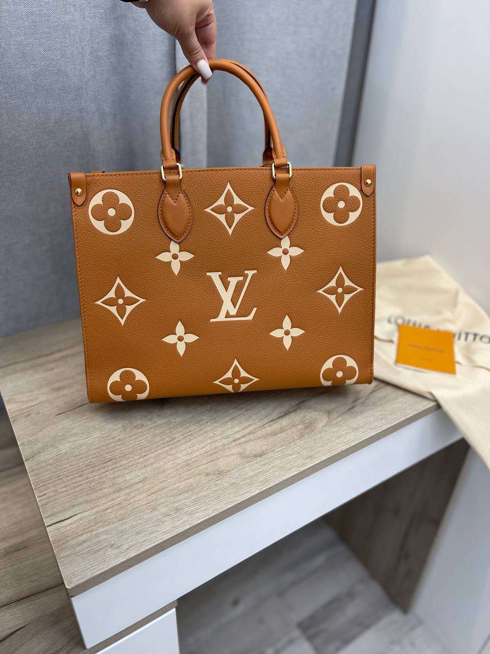 Коричневая женская сумка элитная Louis Vuitton BP-40577 Коричневая женская сумка элитная Louis Vuitton BP-40577
