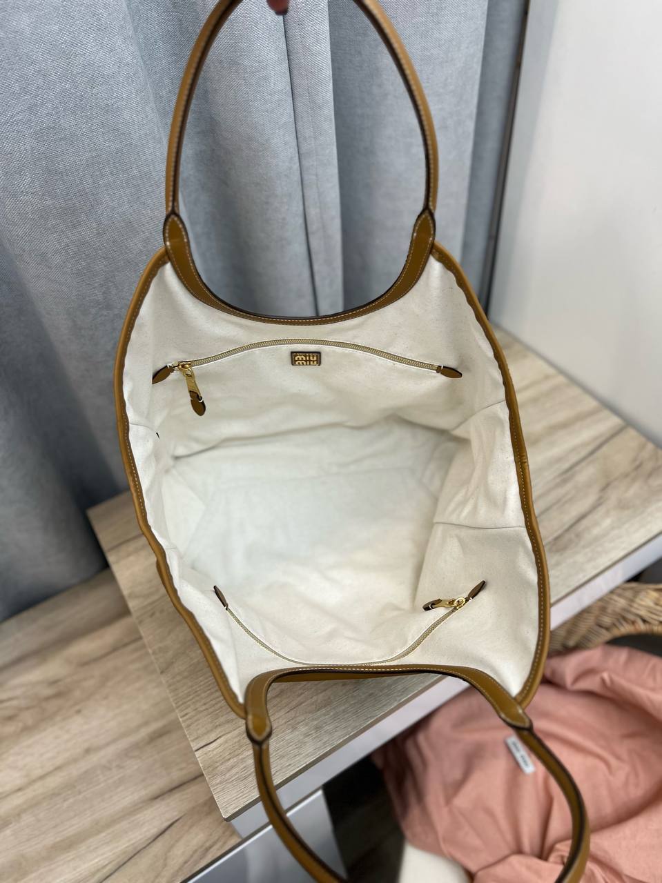 Оливково-коричневая женская сумка элитная Miu Miu BP-42975 Оливково-коричневая женская сумка элитная Miu Miu BP-42975