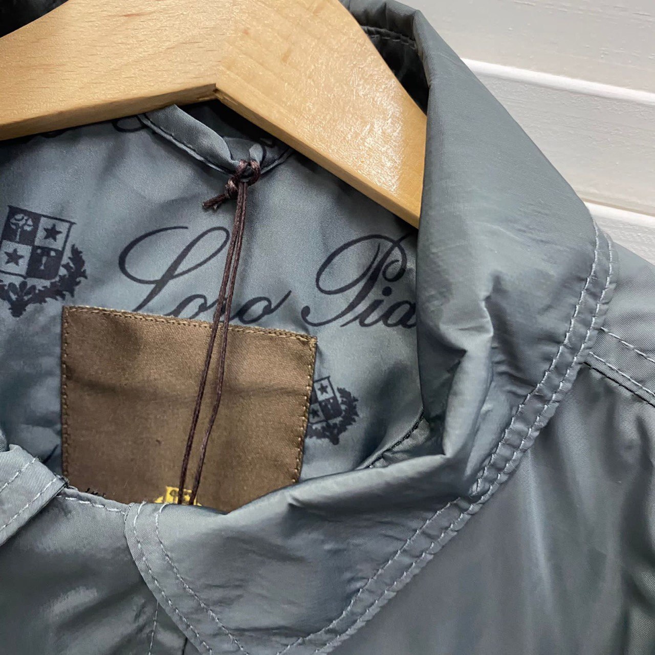 Dolce & Gabbana стильная ветровка BP-29970 Dolce & Gabbana стильная ветровка BP-29970