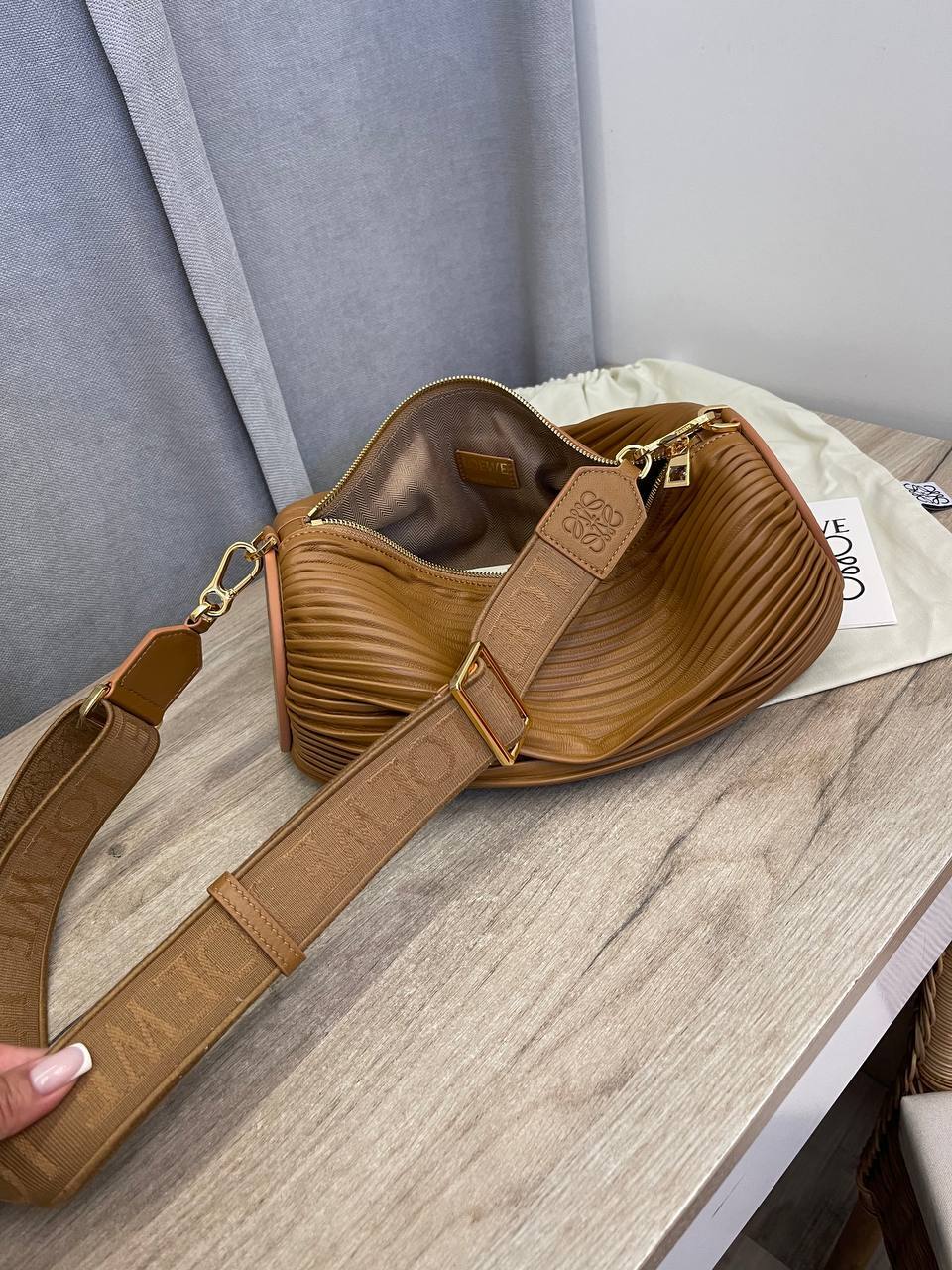 Трендовая женская сумка Loewe BP-53536 Трендовая женская сумка Loewe BP-53536