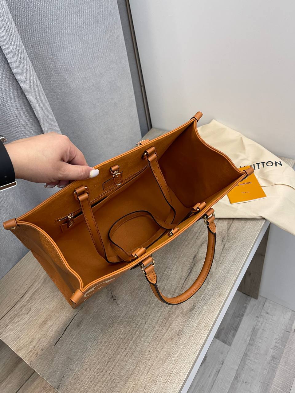 Коричневая женская сумка элитная Louis Vuitton BP-40577 Коричневая женская сумка элитная Louis Vuitton BP-40577