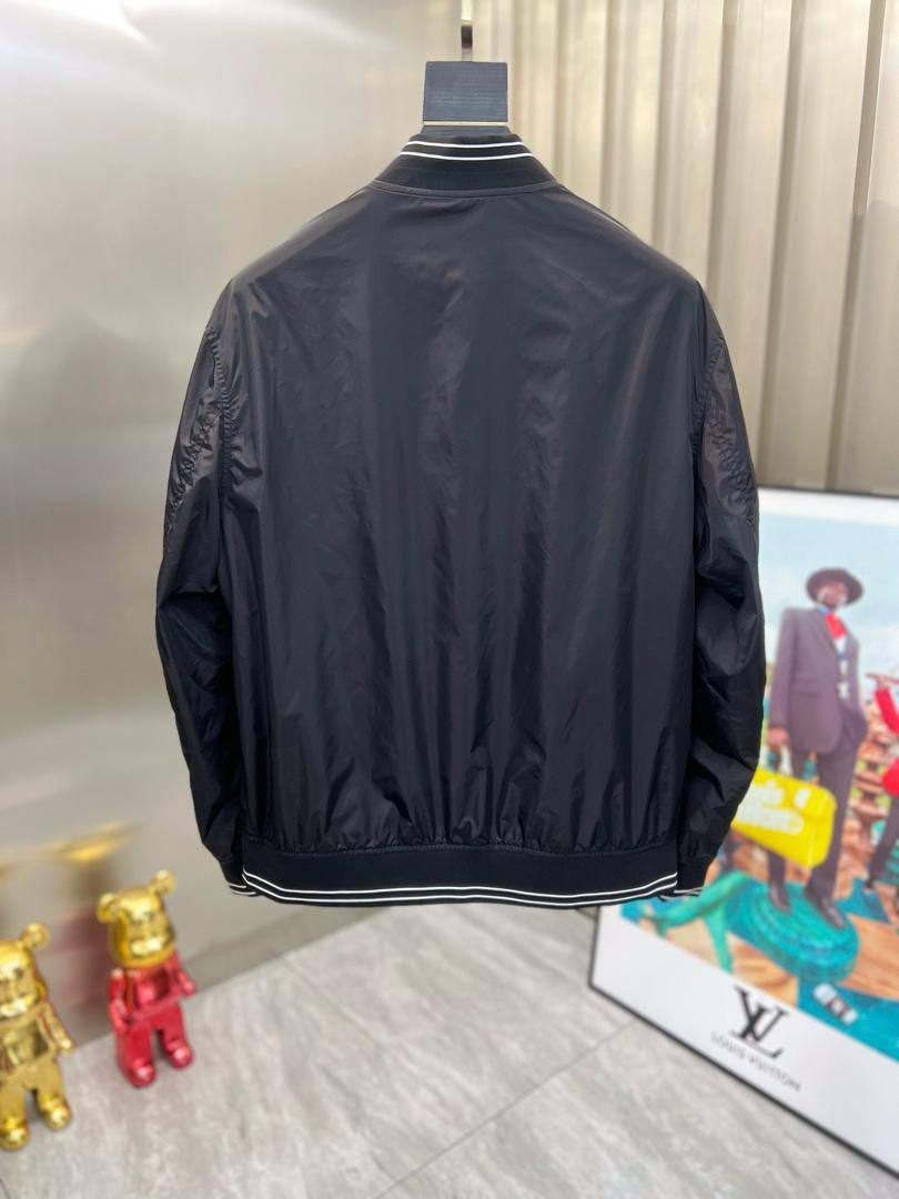 Двухсторонний бомбер Prada BP-48079 лимитированный Двухсторонний бомбер Prada BP-48079 лимитированный