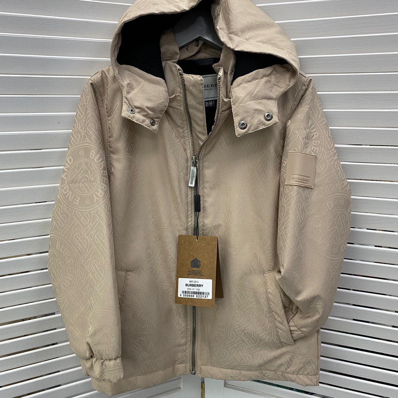 Ветровка Burberry уникальная BP-28947 Ветровка Burberry уникальная BP-28947