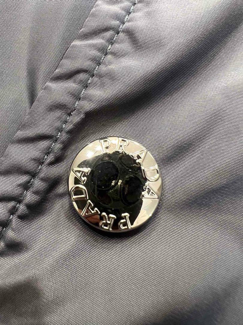 Двухсторонний бомбер Prada BP-48079 лимитированный Двухсторонний бомбер Prada BP-48079 лимитированный