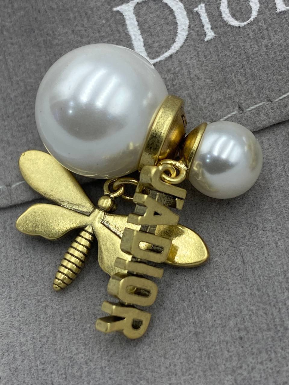 Элитные серьги Christian Dior BP-43633 Элитные серьги Christian Dior BP-43633