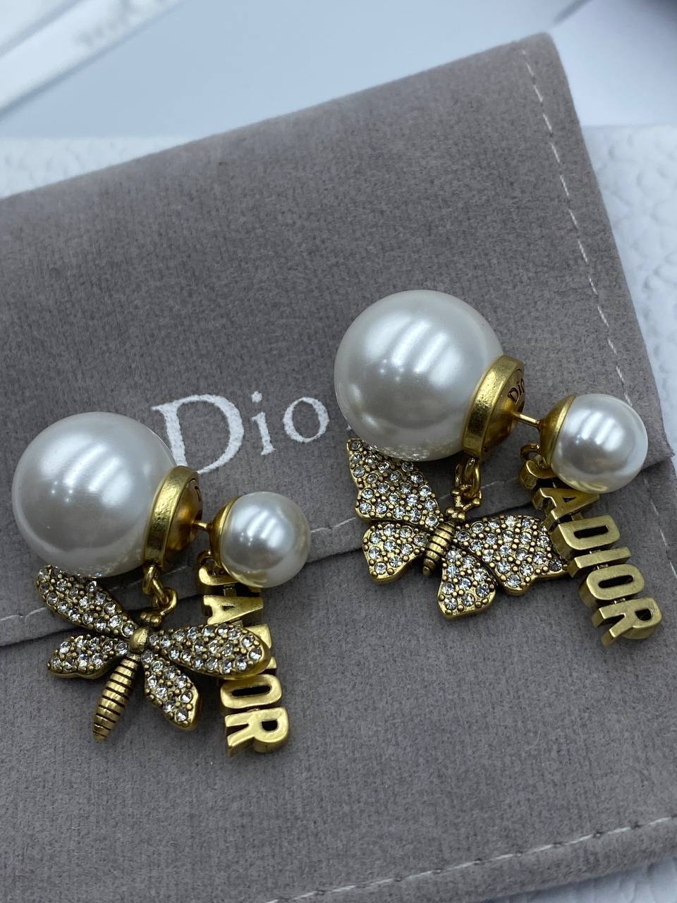 Элитные серьги Christian Dior BP-43633 Элитные серьги Christian Dior BP-43633