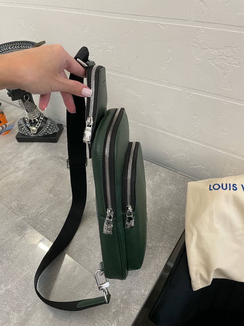 Слинг-сумка элегантная Louis Vuitton BP-42710 Слинг-сумка элегантная Louis Vuitton BP-42710