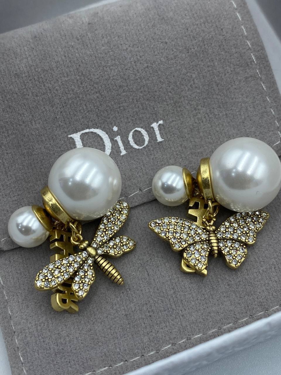 Элитные серьги Christian Dior BP-43633 Элитные серьги Christian Dior BP-43633