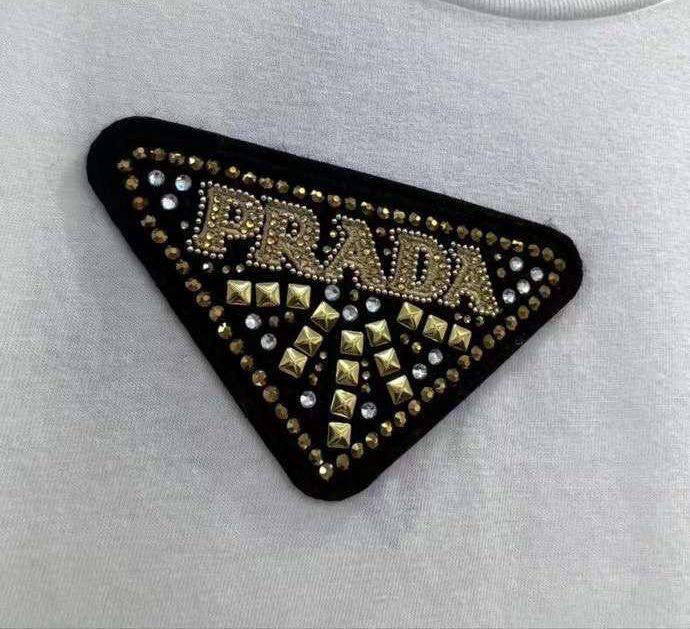 Повседневная футболка Prada BP-25263 Повседневная футболка Prada BP-25263