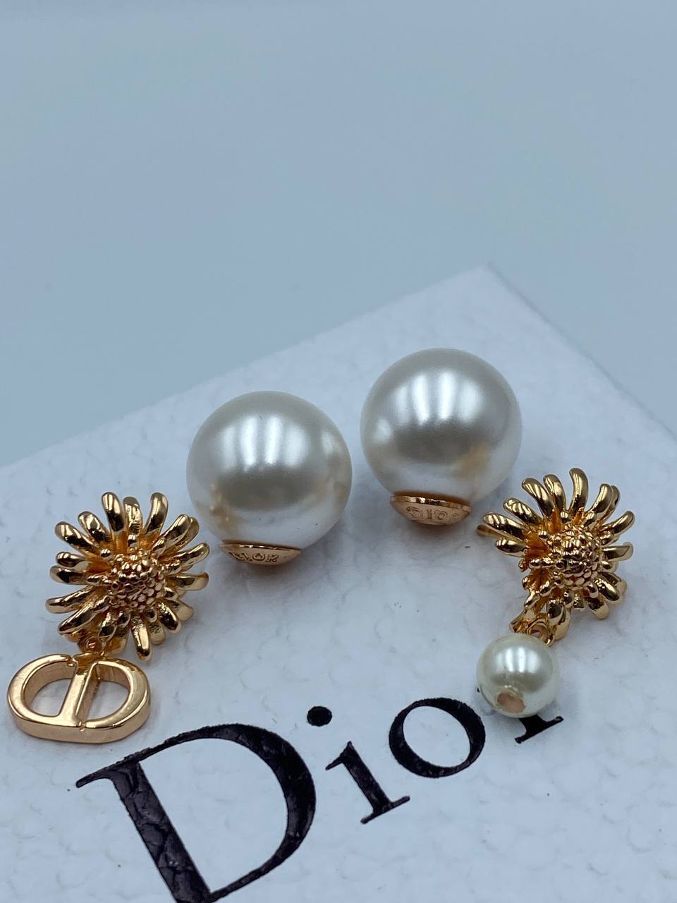 Дизайнерские серьги Christian Dior BP-43464 Дизайнерские серьги Christian Dior BP-43464