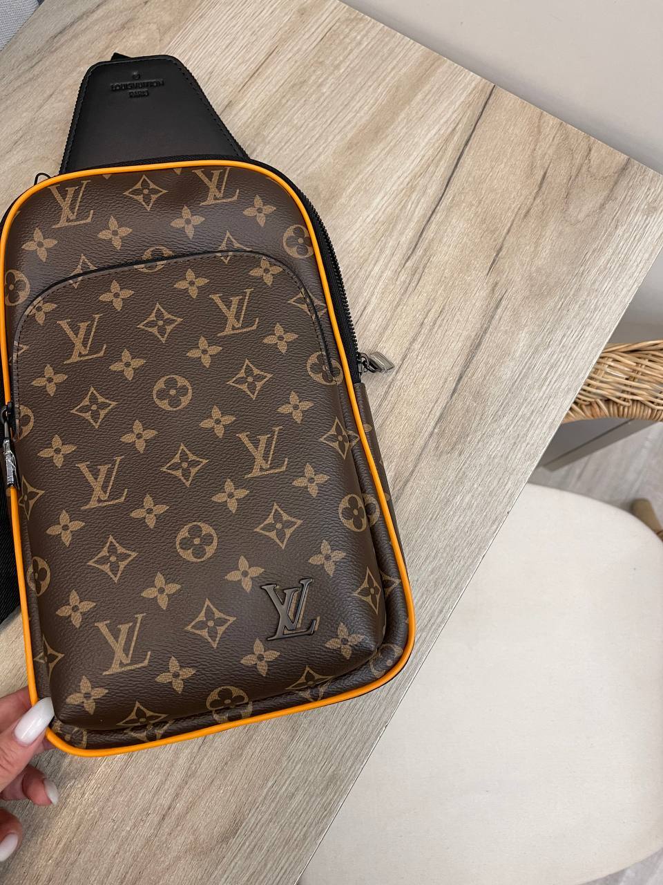 Стильная сумка-слинг Louis Vuitton BP-42821 Стильная сумка-слинг Louis Vuitton BP-42821