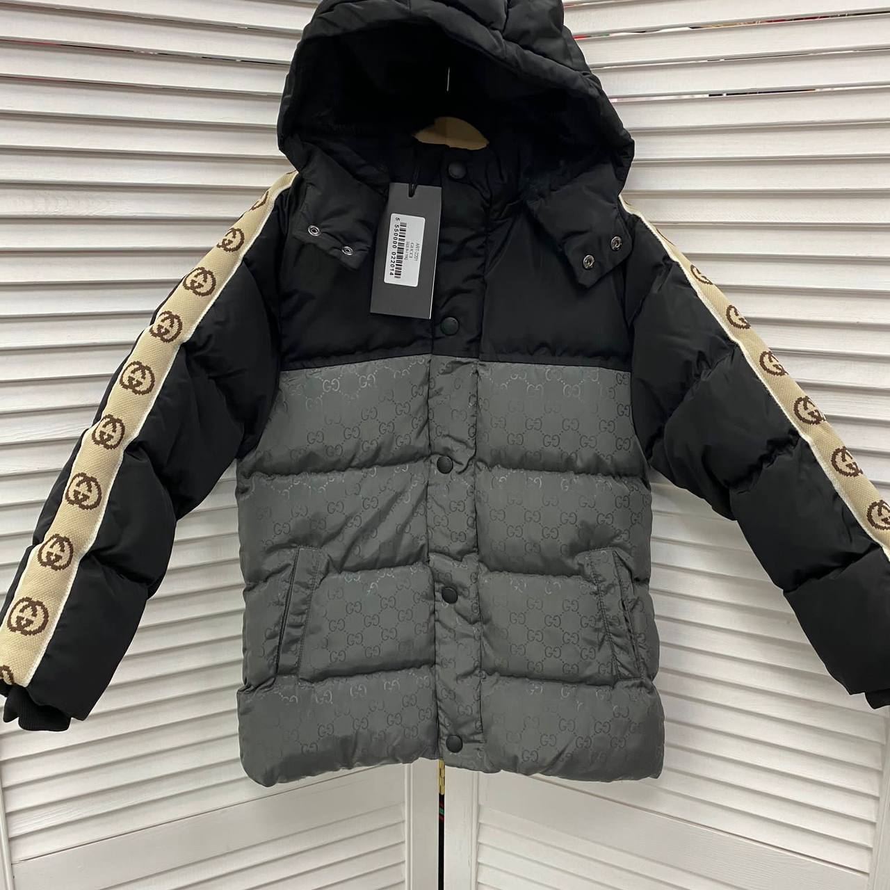 Куртка Gucci стильная BP-23576 Куртка Gucci стильная BP-23576