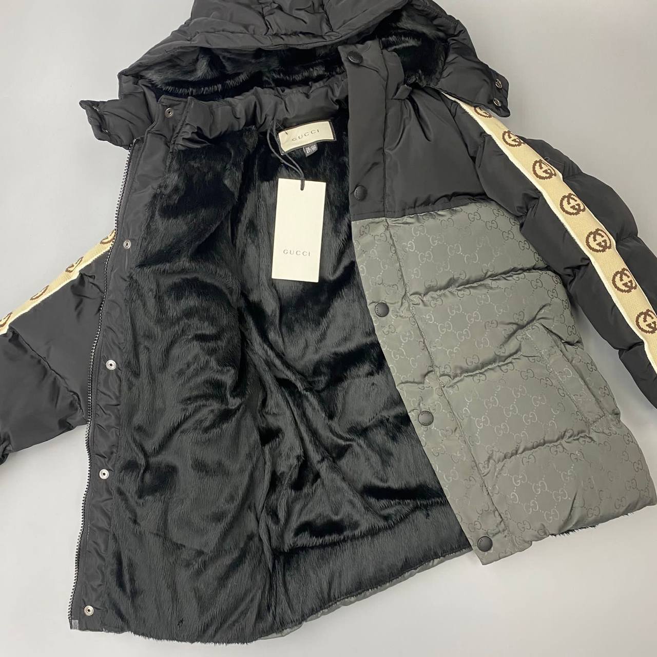 Куртка Gucci стильная BP-23576 Куртка Gucci стильная BP-23576