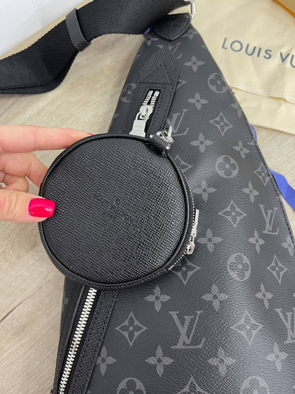 Louis Vuitton слинг сумка стильная BP-35615 Louis Vuitton слинг сумка стильная BP-35615