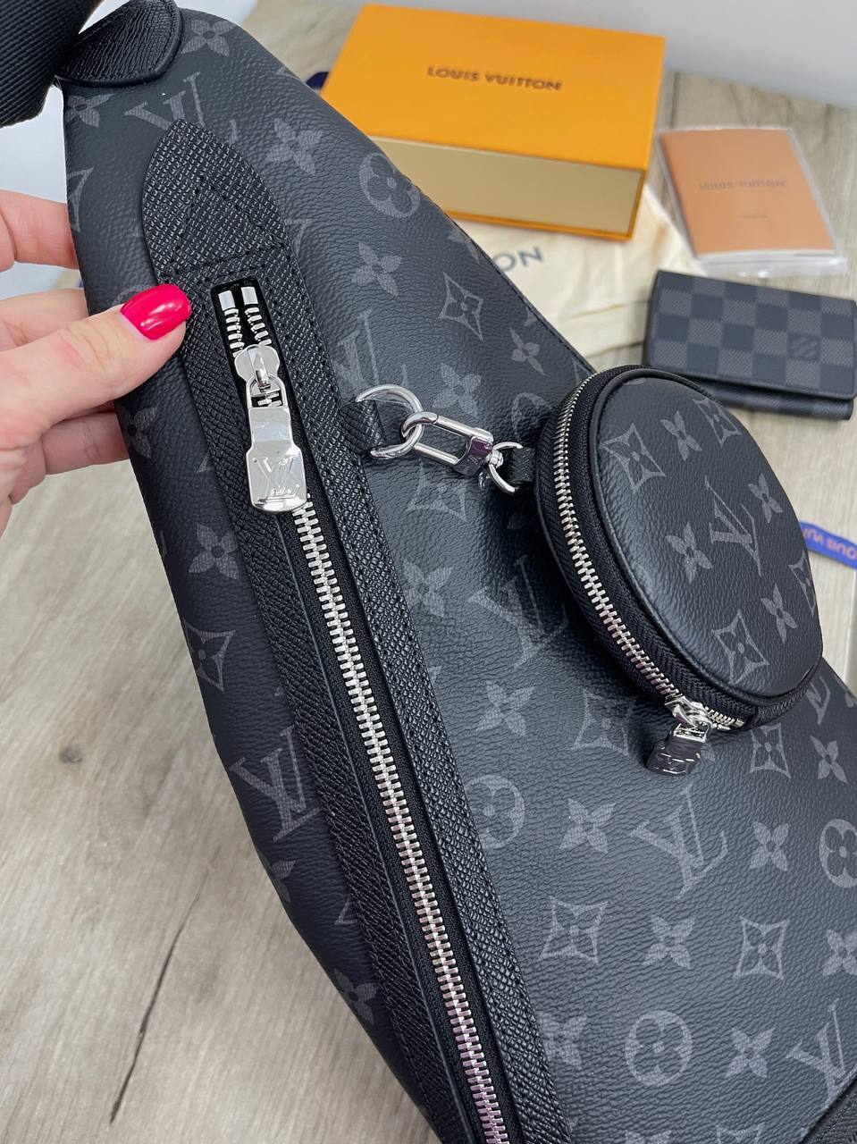 Louis Vuitton слинг сумка стильная BP-35615 Louis Vuitton слинг сумка стильная BP-35615