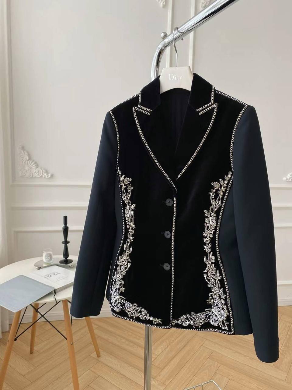 Жакет трендовый Christian Dior BP-48450 Жакет трендовый Christian Dior BP-48450