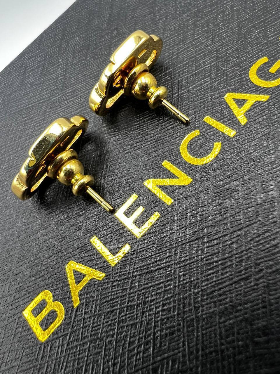 Коллекционные серьги Balenciaga BP-48084 Коллекционные серьги Balenciaga BP-48084