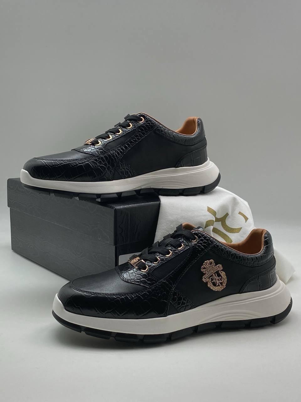 Кроссовки Billionaire с золотистым лого BP-44210 Кроссовки Billionaire с золотистым лого BP-44210