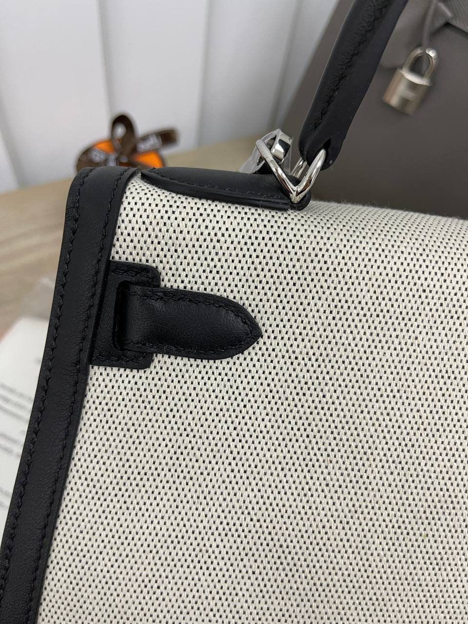 Элитная сумка женская Kelly 28 см, PHW Hermes BP-22010 Элитная сумка женская Kelly 28 см, PHW Hermes BP-22010