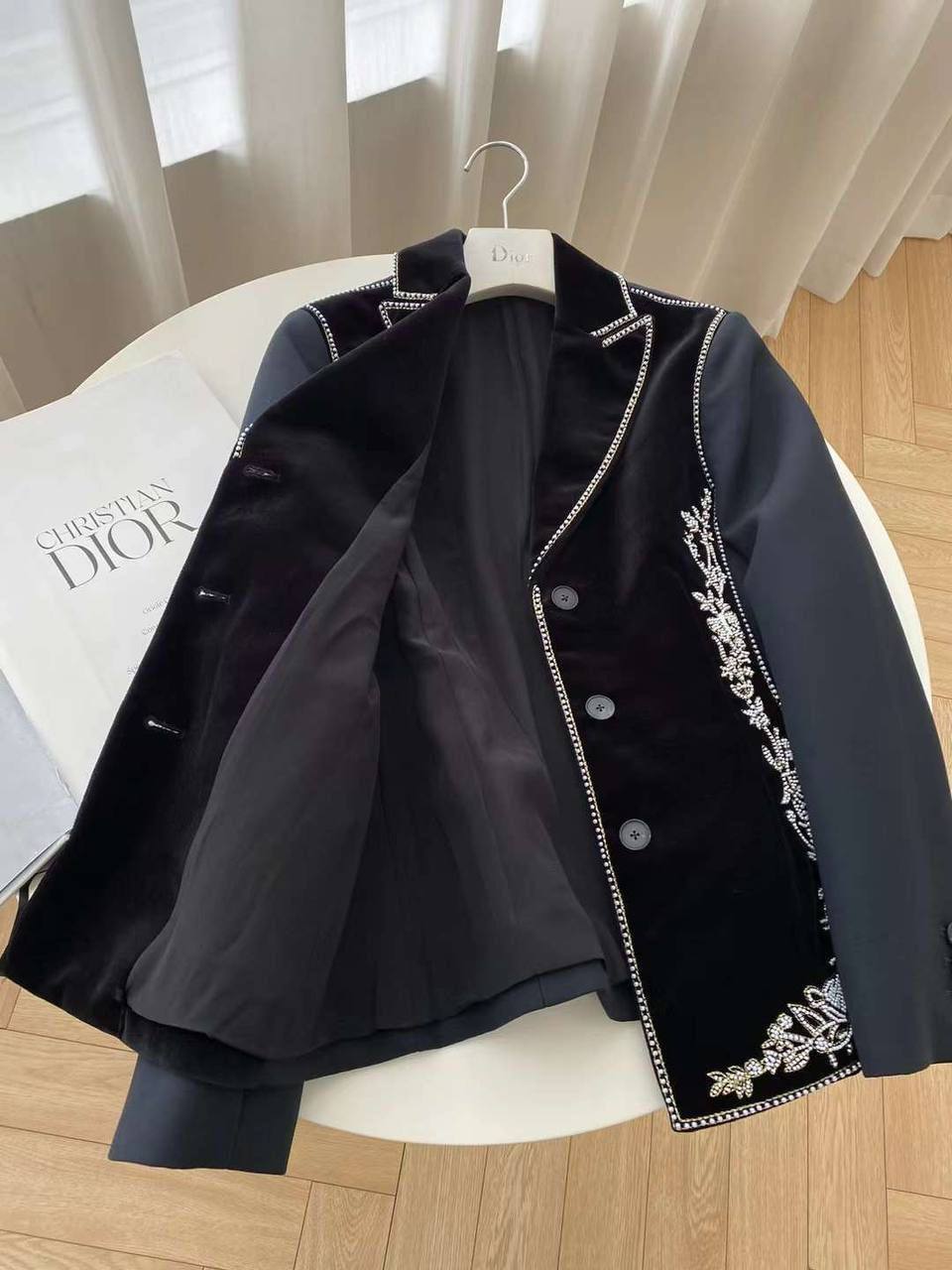 Жакет трендовый Christian Dior BP-48450 Жакет трендовый Christian Dior BP-48450