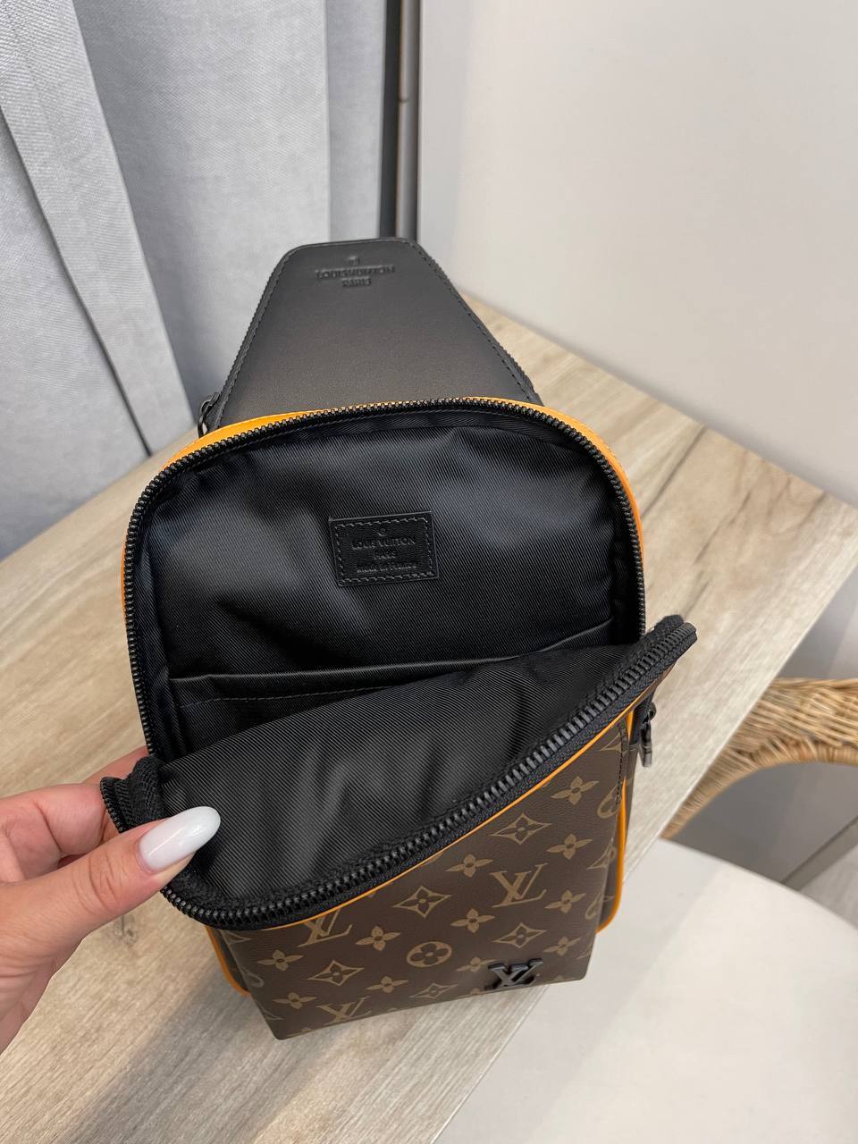 Стильная сумка-слинг Louis Vuitton BP-42821 Стильная сумка-слинг Louis Vuitton BP-42821