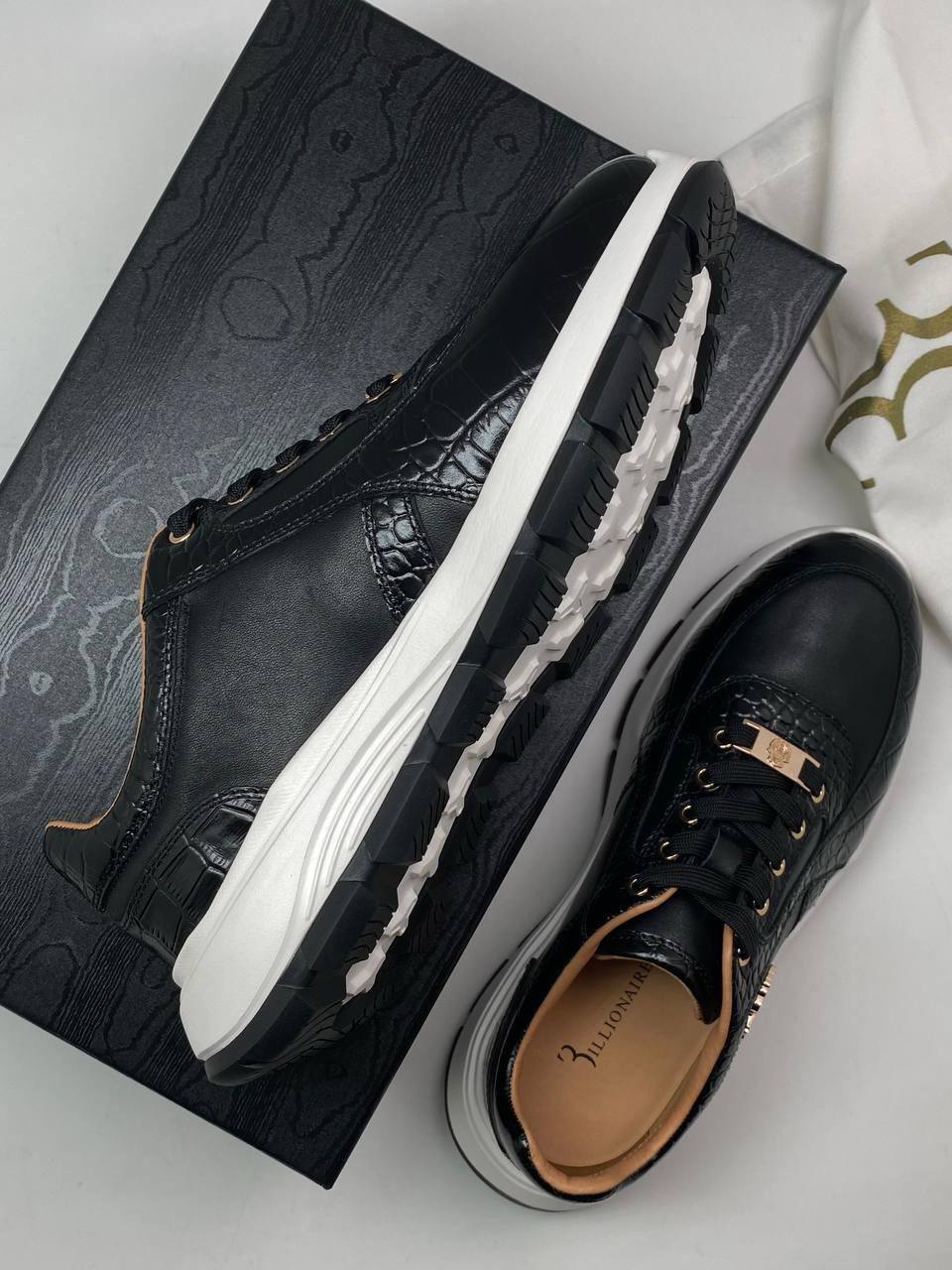 Кроссовки Billionaire с золотистым лого BP-44210 Кроссовки Billionaire с золотистым лого BP-44210