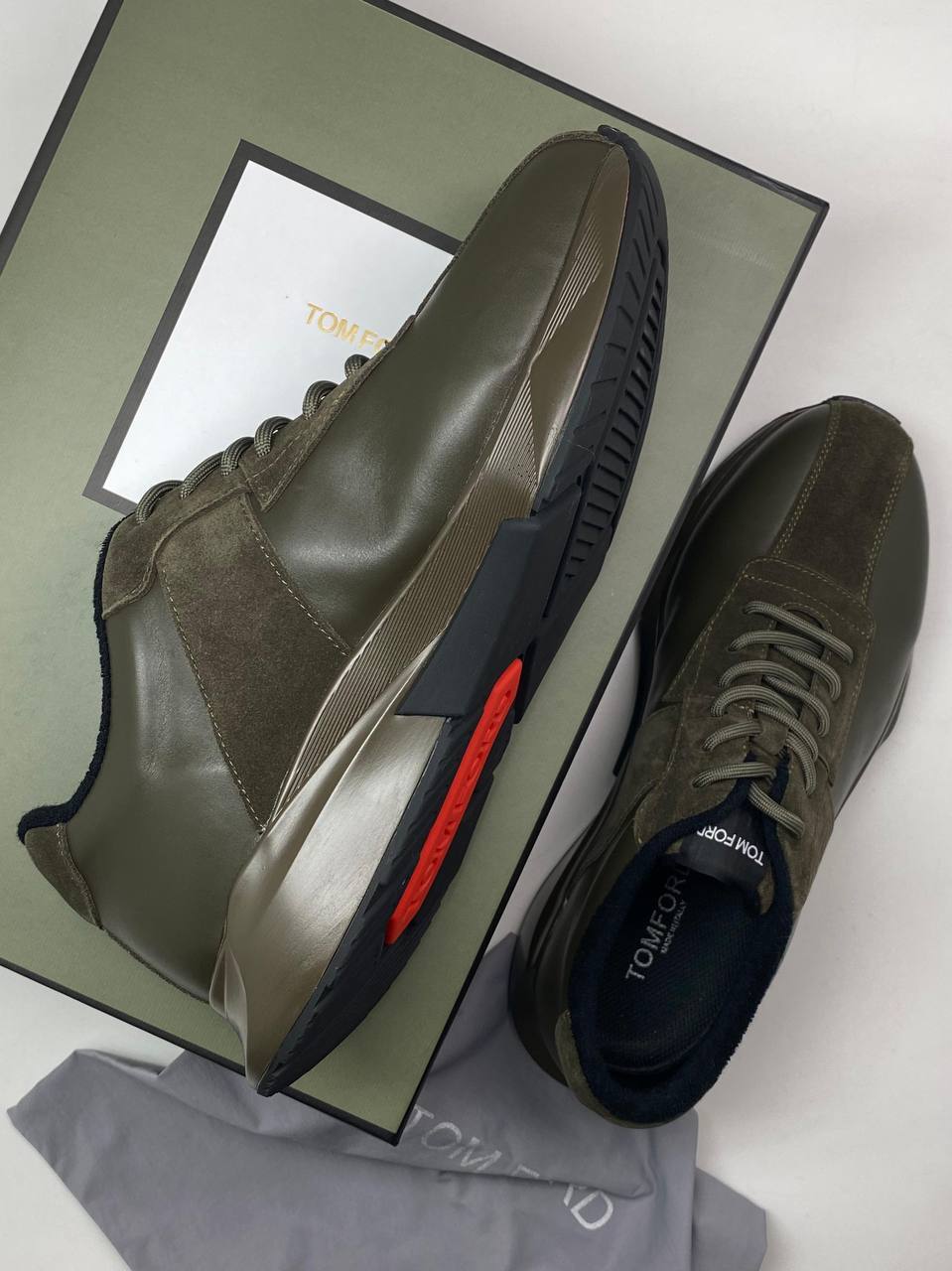 Tom Ford стильные кроссовки BP-45622 Tom Ford стильные кроссовки BP-45622