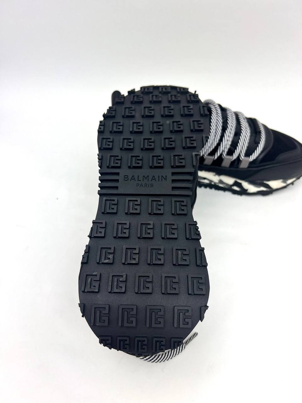 Дизайнерские кроссовки Balmain BP-53618 Дизайнерские кроссовки Balmain BP-53618