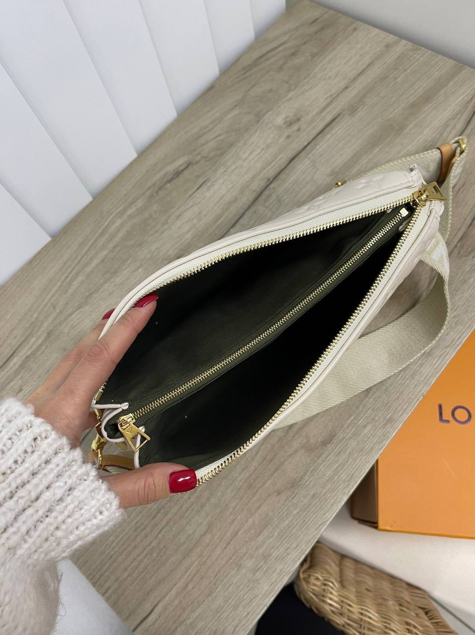 Элитная женская сумка белая Louis Vuitton BP-24085 Элитная женская сумка белая Louis Vuitton BP-24085