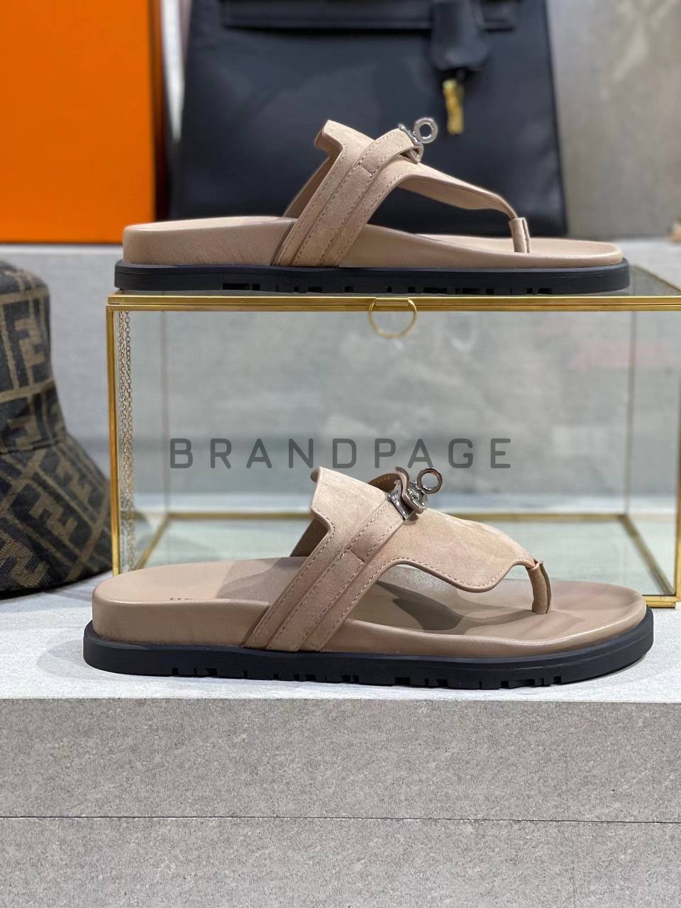 Женские шлепанцы из кожи Hermes BPLUX12476 Женские шлепанцы из кожи Hermes BPLUX12476