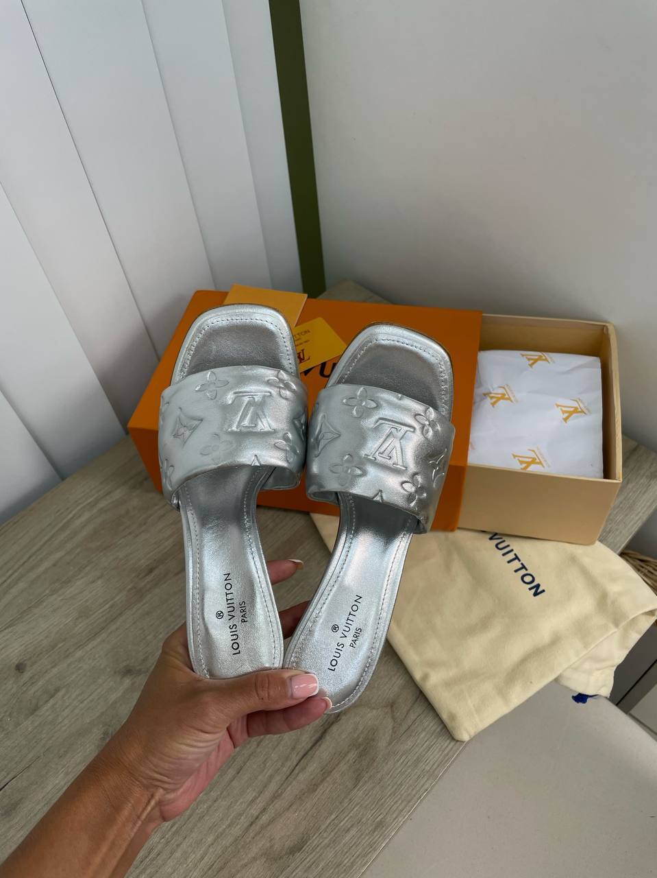 Коллекционные босоножки Louis Vuitton BP-15189 Коллекционные босоножки Louis Vuitton BP-15189