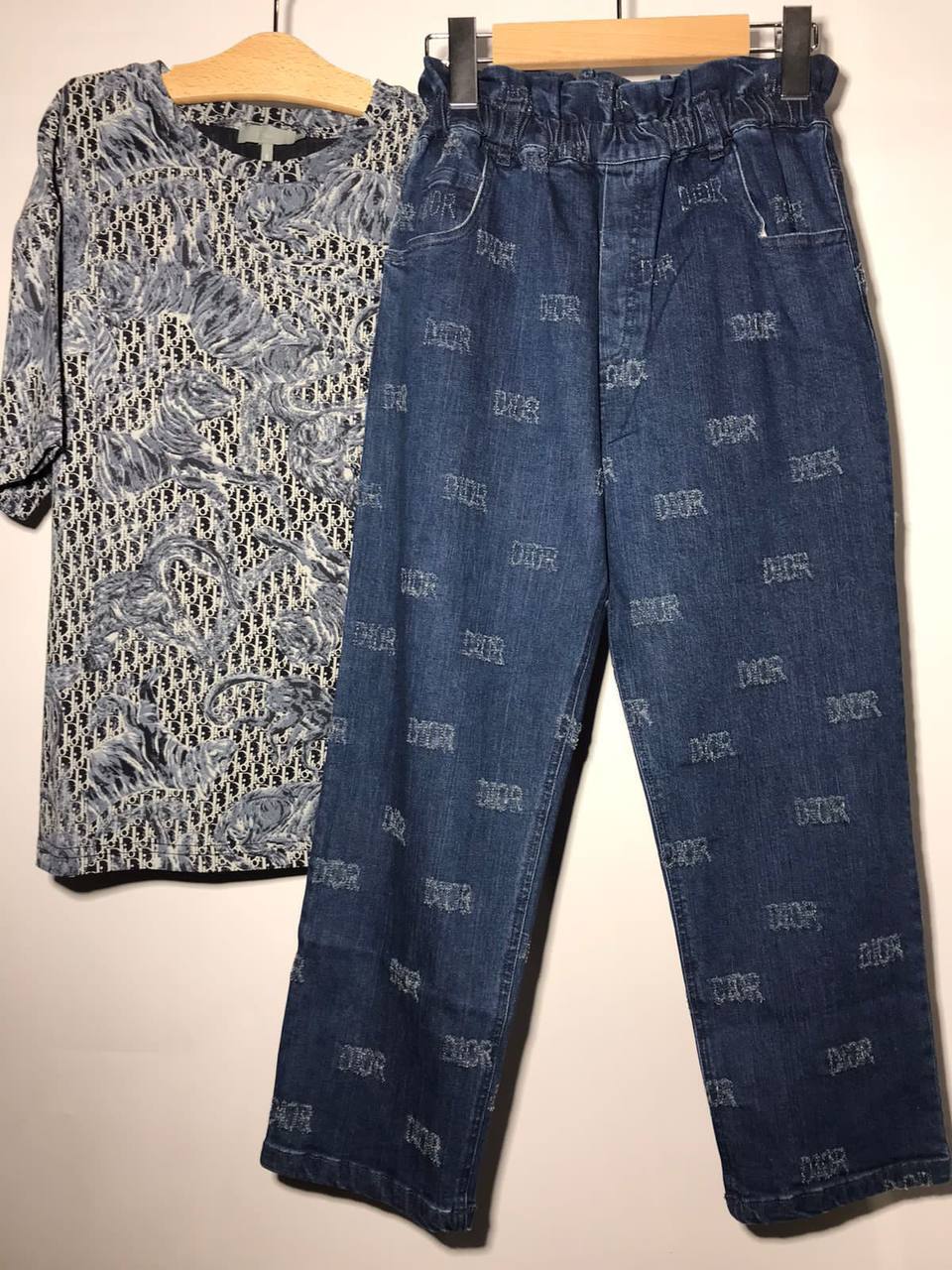 Джинсы лимитные Christian Dior BP-20250 Джинсы лимитные Christian Dior BP-20250