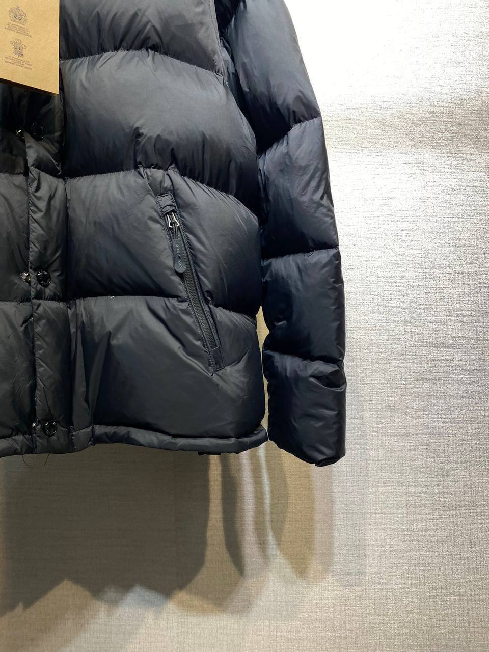 Элитный пуховик-жилет черный Burberry BP-424587 Элитный пуховик-жилет черный Burberry BP-424587