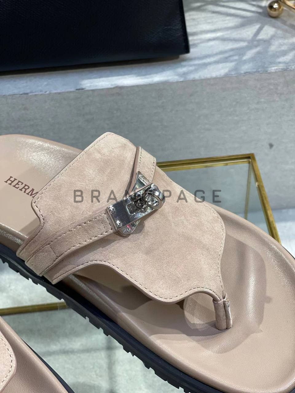 Женские шлепанцы из кожи Hermes BPLUX12476 Женские шлепанцы из кожи Hermes BPLUX12476