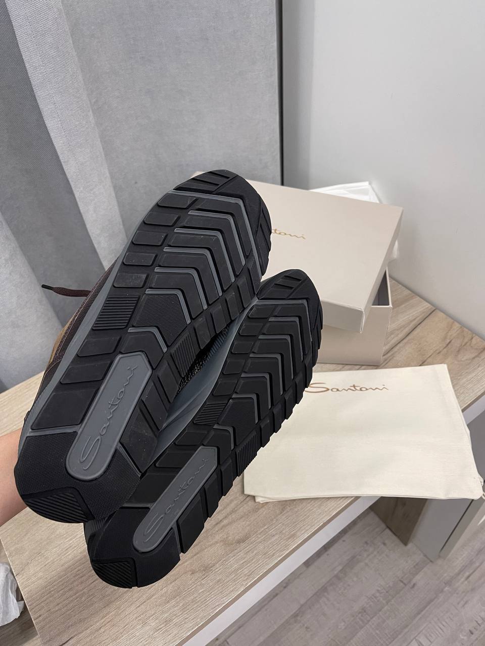 Коричневые кроссовки от Santoni BP-46988 Коричневые кроссовки от Santoni BP-46988