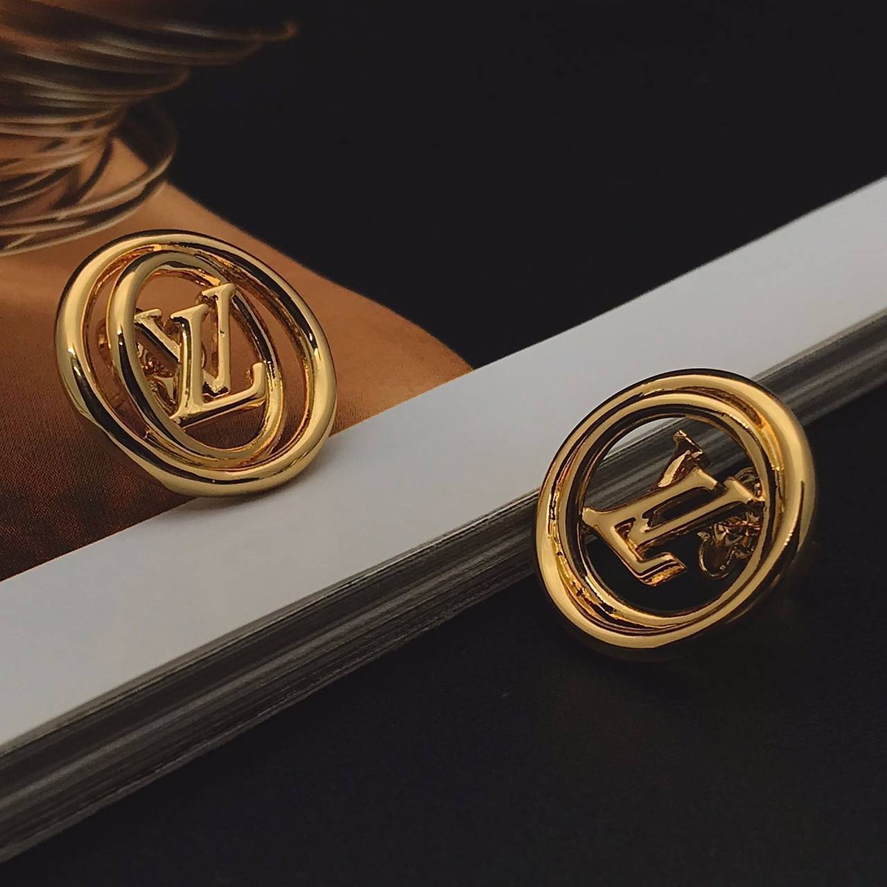 Элитные серьги Louis Vuitton BP-36620 Элитные серьги Louis Vuitton BP-36620