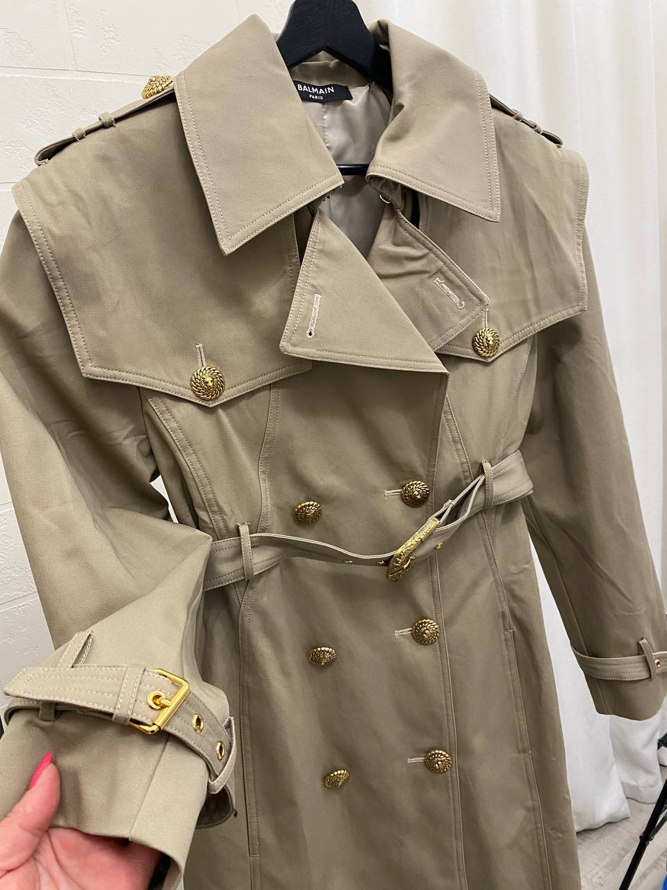 Трендовый плащ Balmain BP-48404 Трендовый плащ Balmain BP-48404