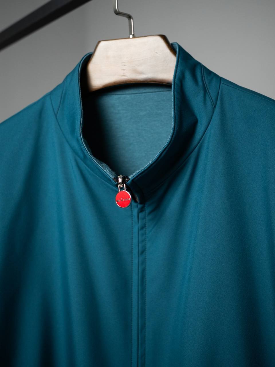 Двусторонняя премиальная куртка Kiton BP-48389 Двусторонняя премиальная куртка Kiton BP-48389