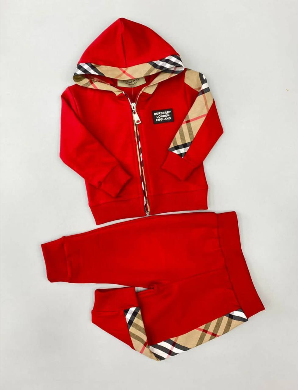 Костюм лимитный Burberry BP-15975 Костюм лимитный Burberry BP-15975