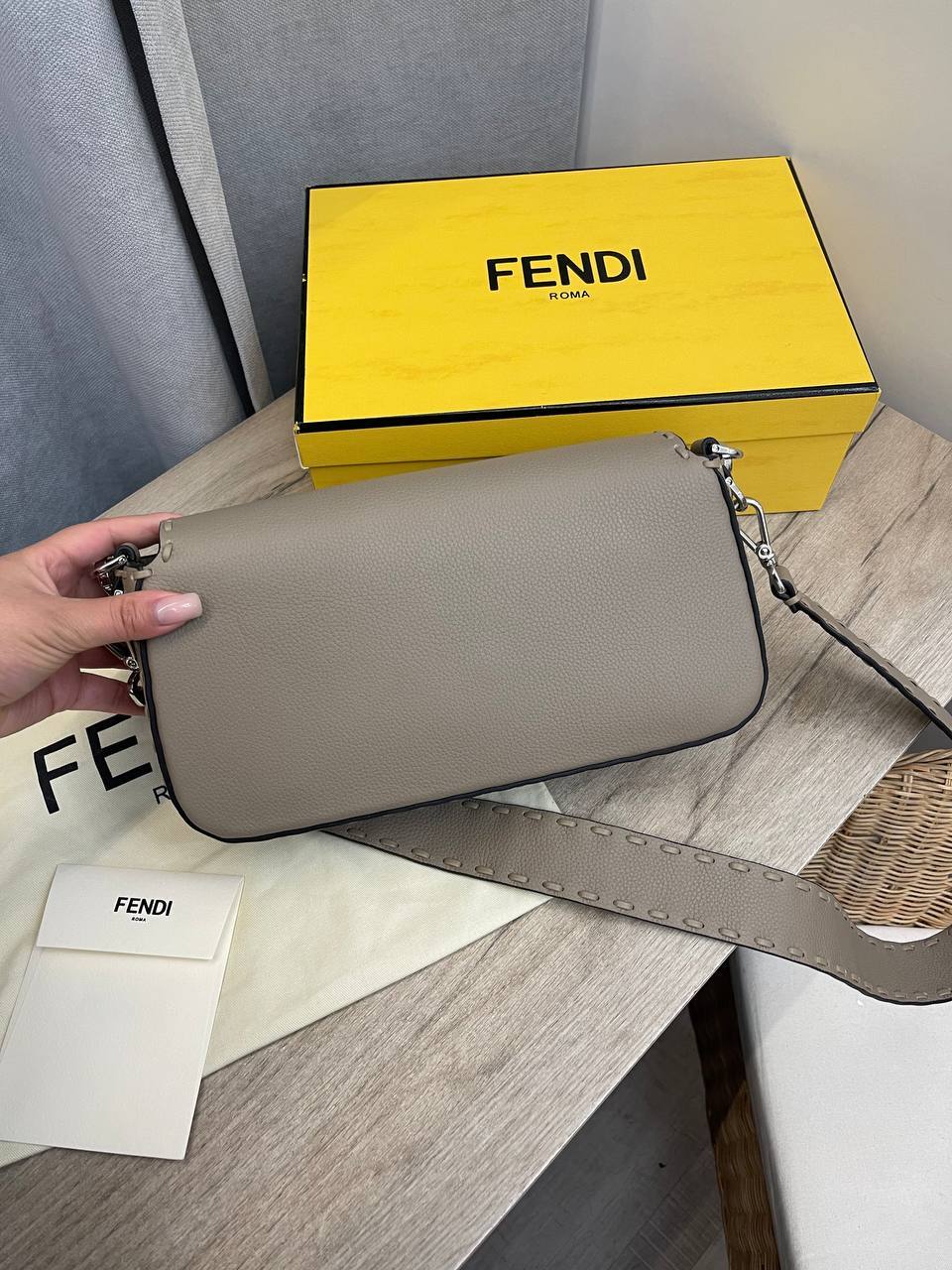 Повседневная сумка женская Fendi BP-52010 Повседневная сумка женская Fendi BP-52010
