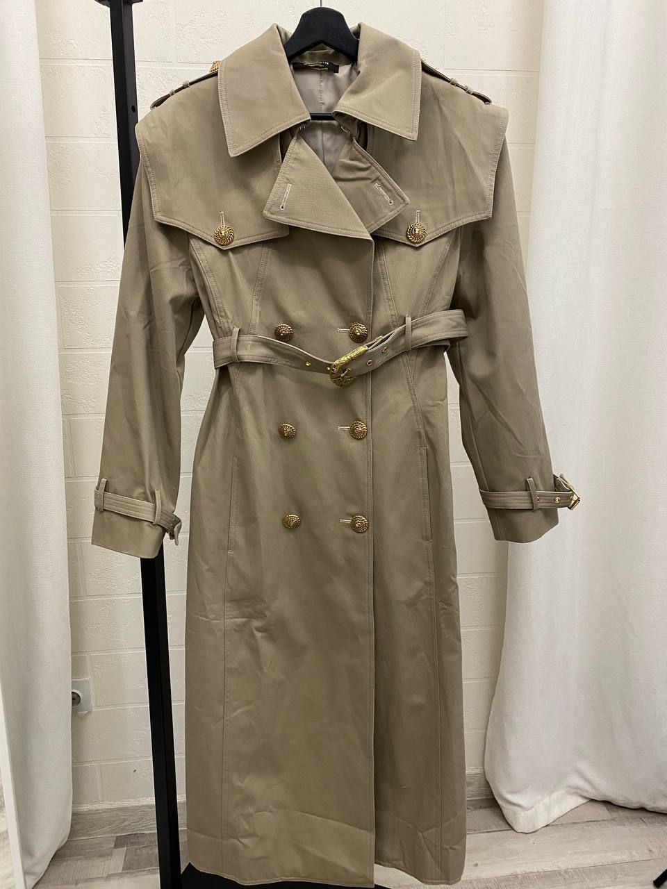 Трендовый плащ Balmain BP-48404 Трендовый плащ Balmain BP-48404