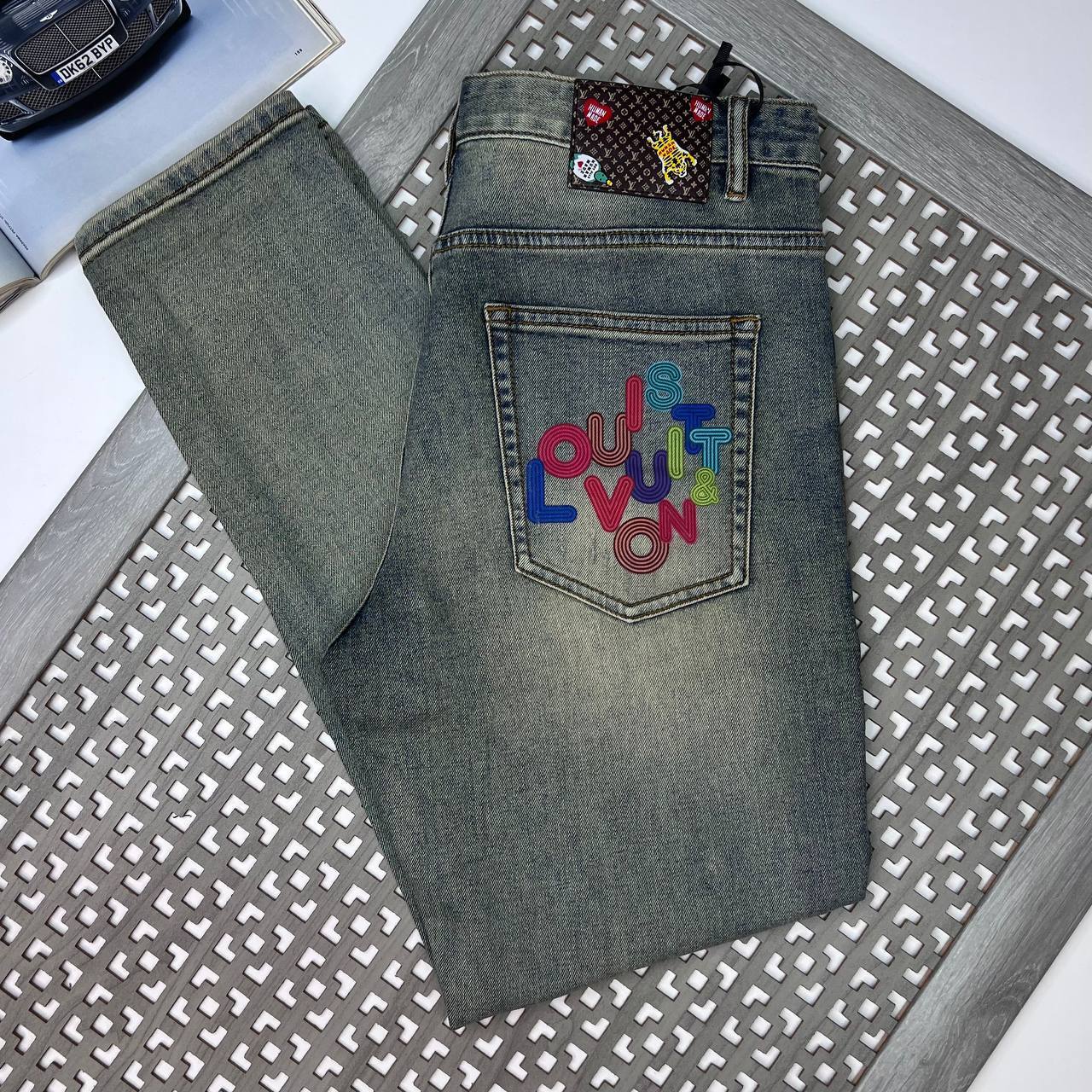 Джинсы Louis Vuitton BP-19195 трендовые Джинсы Louis Vuitton BP-19195 трендовые