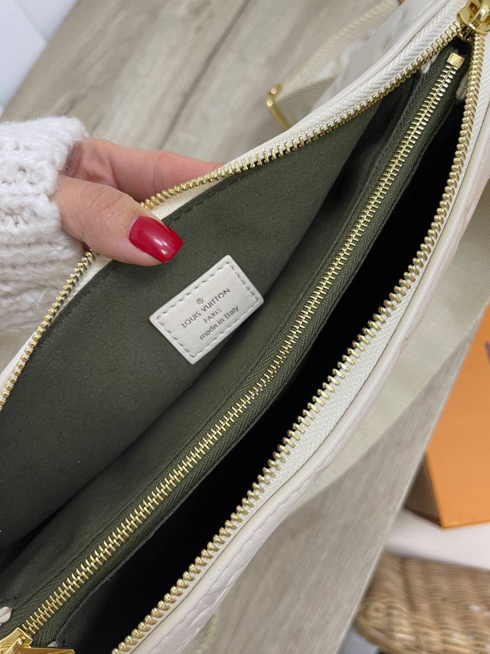 Элитная женская сумка белая Louis Vuitton BP-24085 Элитная женская сумка белая Louis Vuitton BP-24085