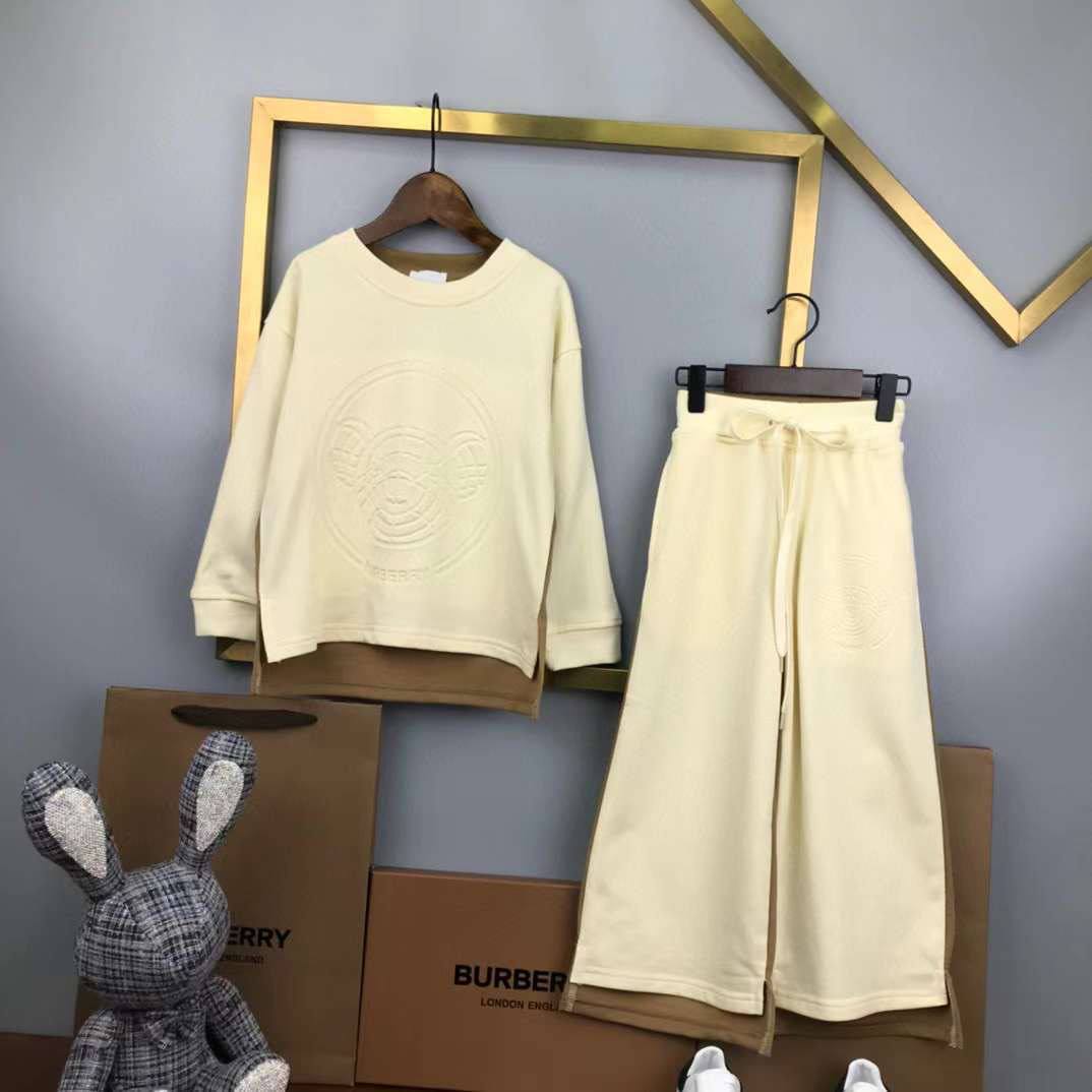 Костюм оригинальный Burberry BP-21207 Костюм оригинальный Burberry BP-21207