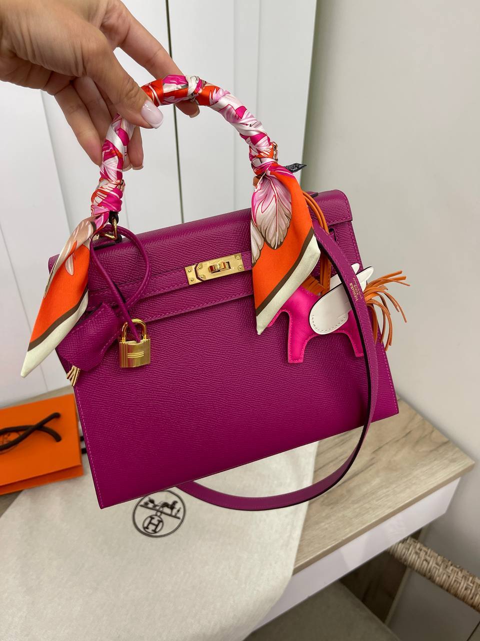 Эксклюзивная сумка Kelly, Hermes, Epsom, 25 Hermes BP-37463 Эксклюзивная сумка Kelly, Hermes, Epsom, 25 Hermes BP-37463