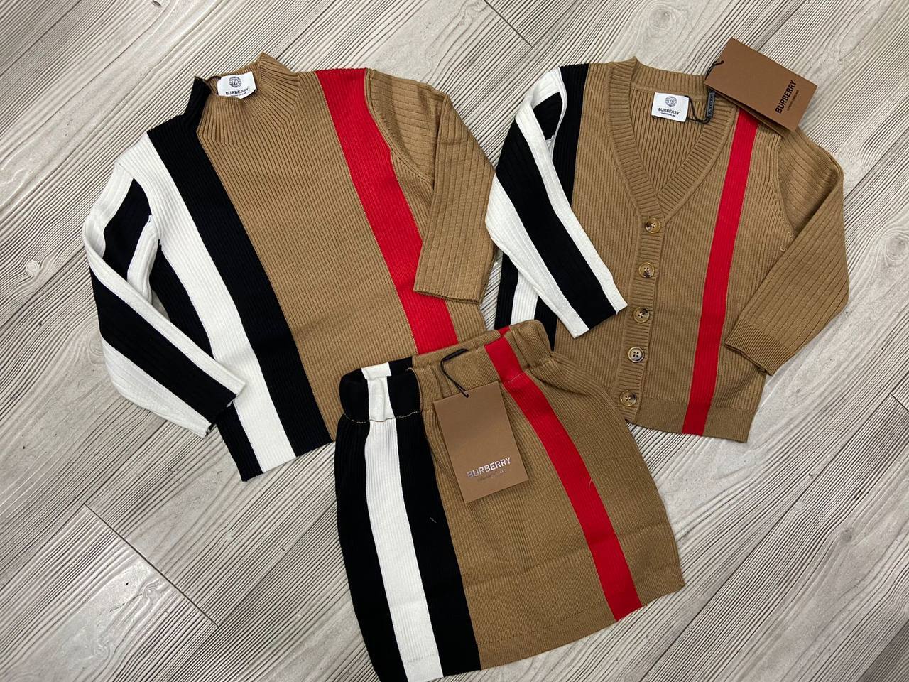 Костюм премиум 3-ка Burberry BP-17888 Костюм премиум 3-ка Burberry BP-17888