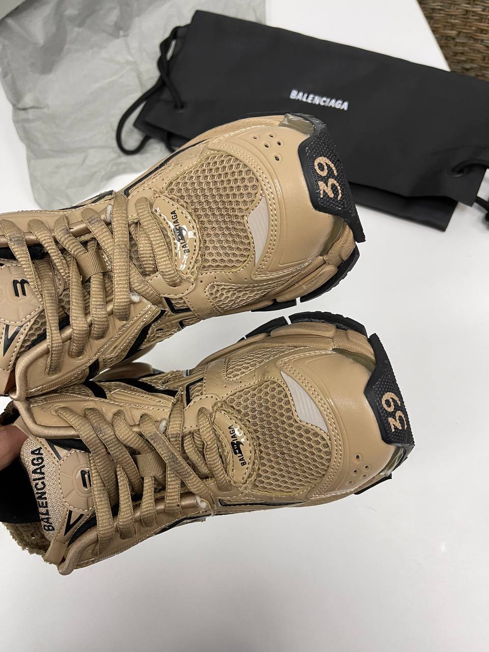 Стильные кроссовки от Balenciaga BP-30743 Стильные кроссовки от Balenciaga BP-30743