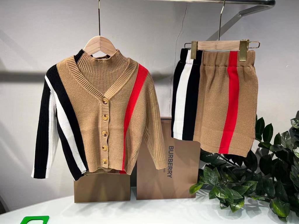 Костюм премиум 3-ка Burberry BP-17888 Костюм премиум 3-ка Burberry BP-17888