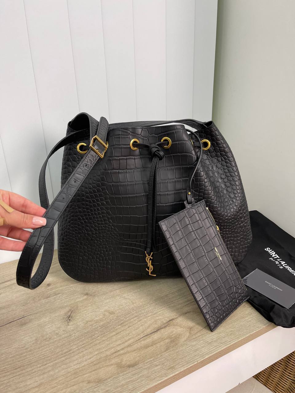 Женская элитная сумка черная Yves Saint Laurent BP-24680 Женская элитная сумка черная Yves Saint Laurent BP-24680